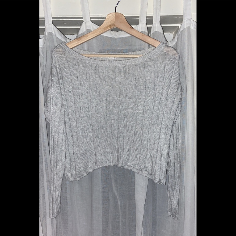 oversize grey pull